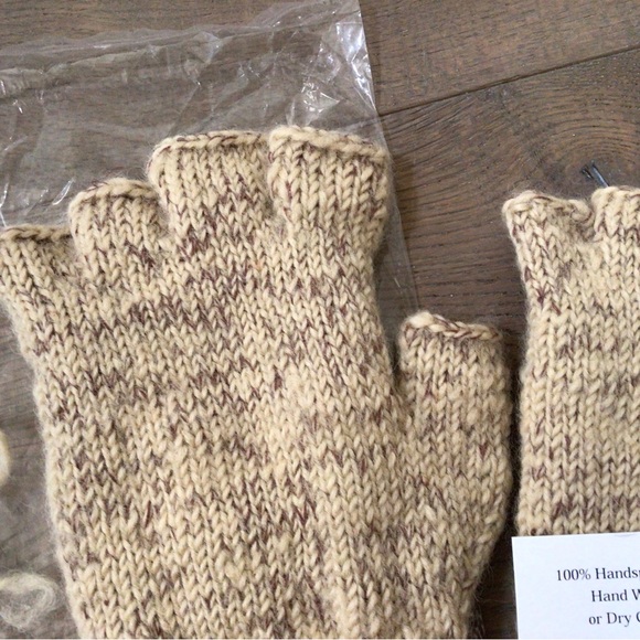 New Sundance Catalog 100% wool fleece lined cloves/ Snowstorm Cliff Gloves - Picture 3 of 10